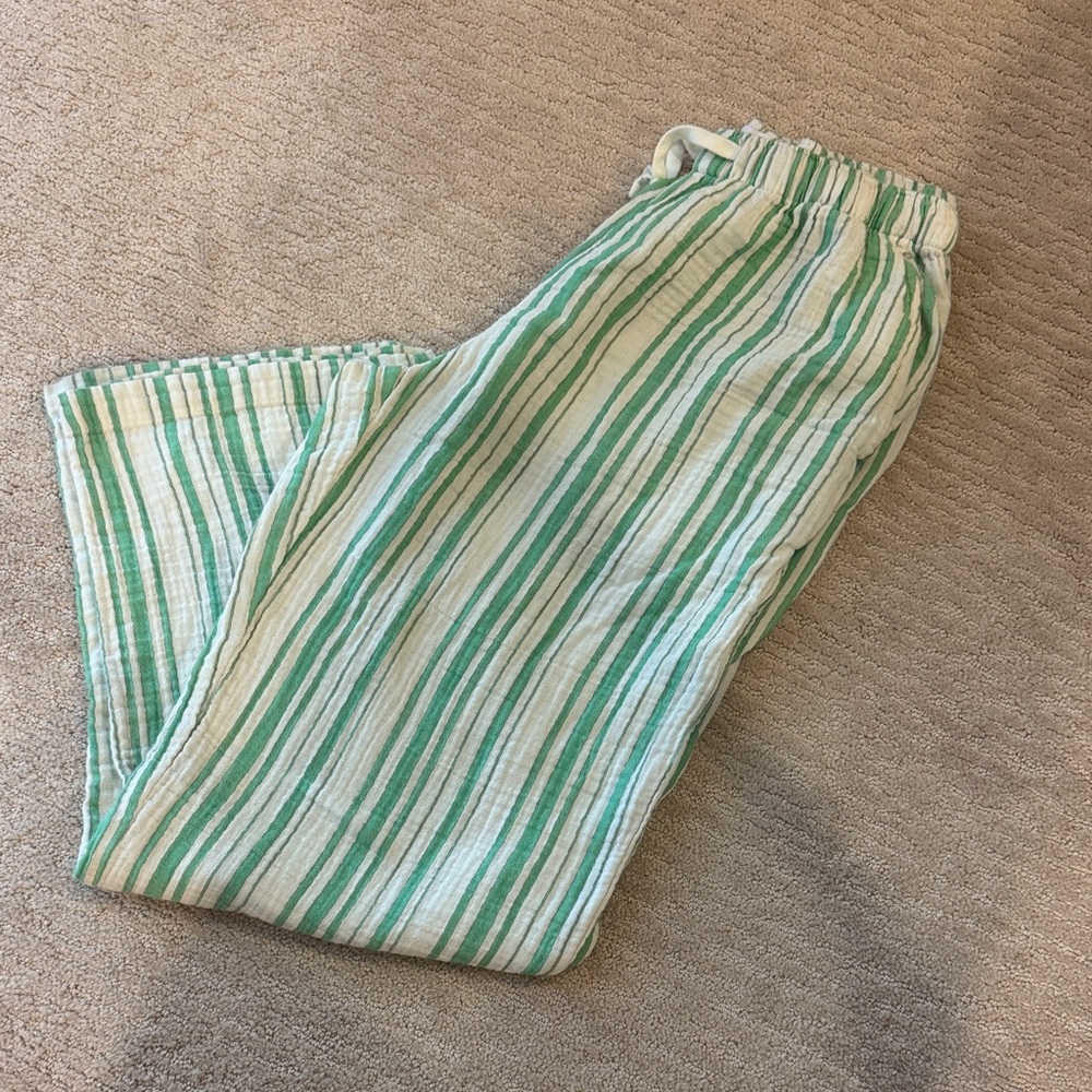 Aritzia Green and White Striped Air Plush Straight-Leg Pants
